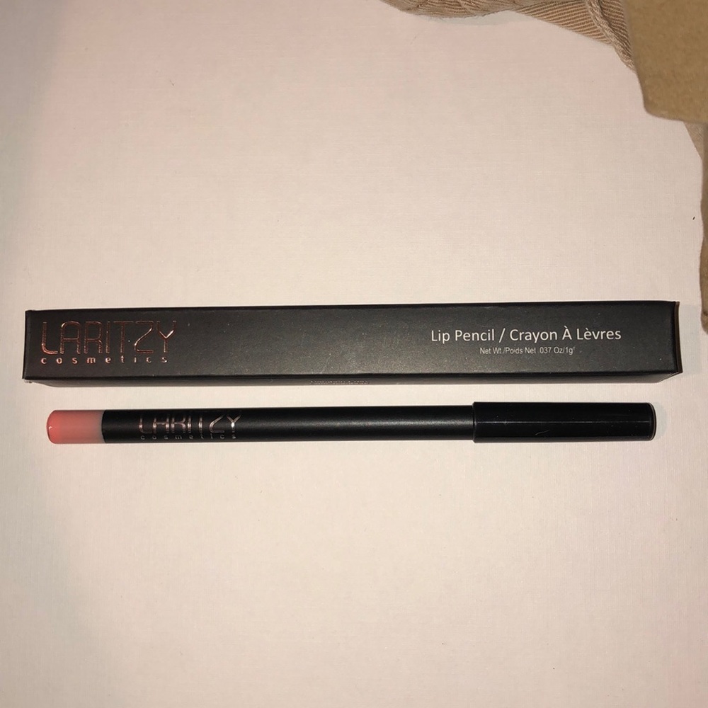 Laritzy Lip Pencil